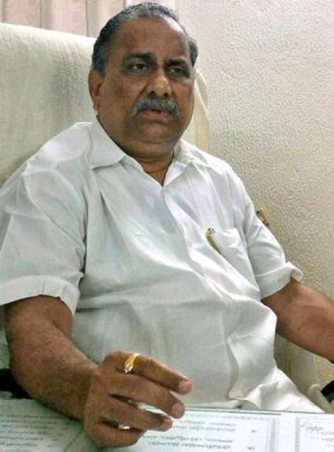 mudragada padmanabham and his wife end fast niharonline